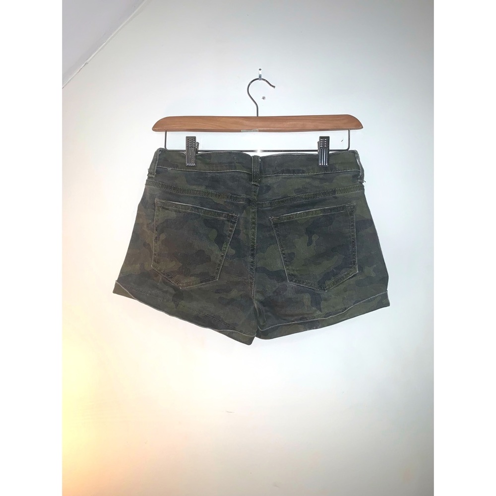 ๐ 3 for $40 Harper Camo Shorts Size 27 - Picture 2 of 4